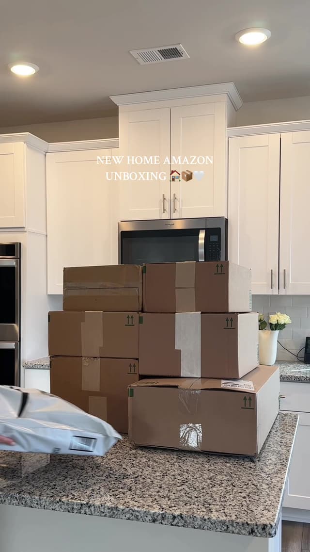 unboxing the first amazon home order for our new house 🏠✨ everything in my SF under “recent orders” 🫶🏼 #amazonhome #amazonfinds #newhome #homefinds #amazonmusthaves #amazonunboxing #amazonhaul #asmr 