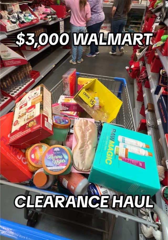 shopping like a millionaire? nah we’re actually clearance hunting 🙂‍↕️ #christmasclearance #clearancefinds #clearancehunter #discount #walmart #walmartfinds 