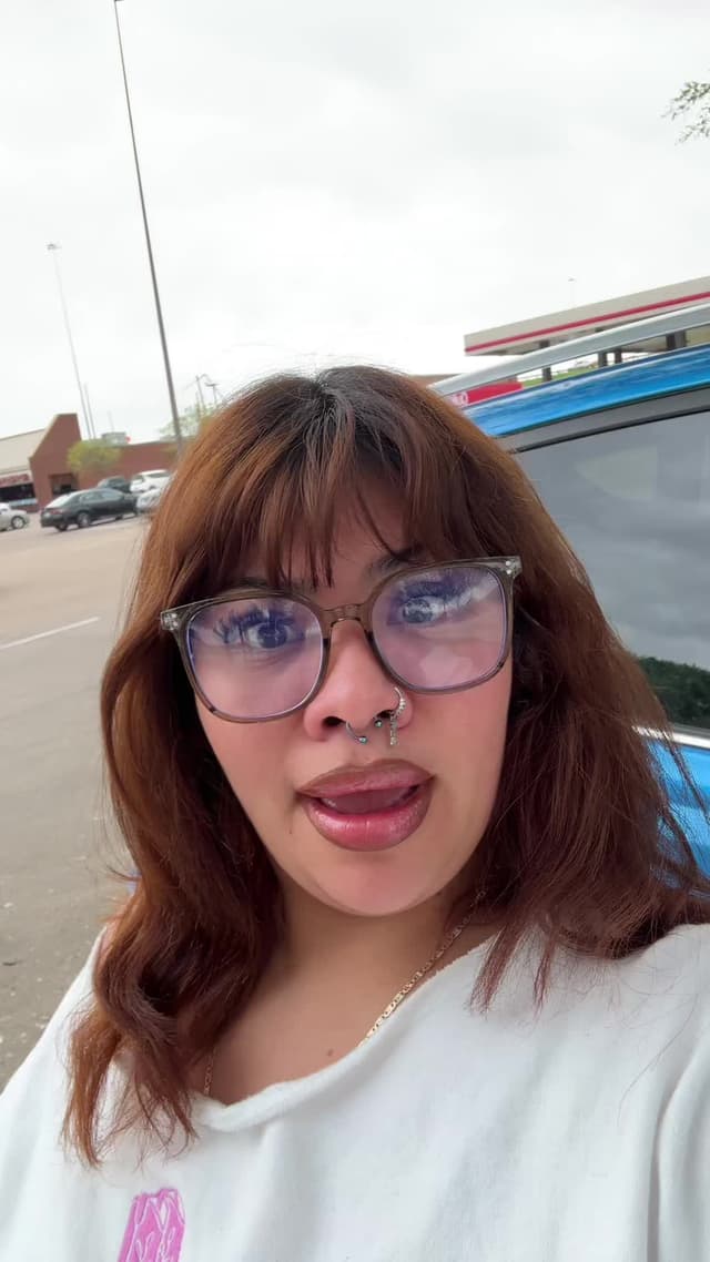 The kuchieeeee is always right 🙂‍↔️ #fyp#shoppaholicgirl#girlythings#girlyshopping#shoppingaddict#thrifting#thrifthaul#thirftfinds#shopwithme#thriftwithme 
